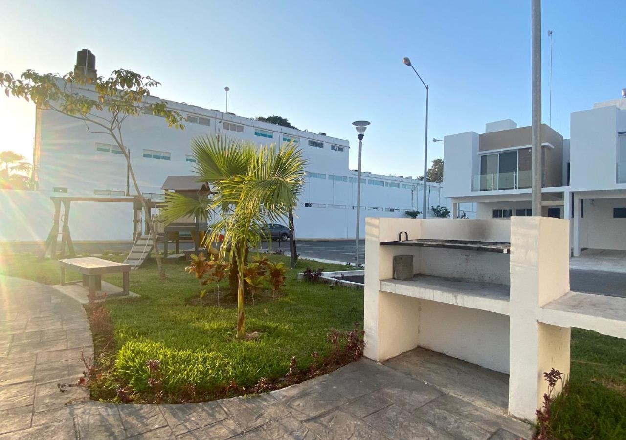 Casa Familiar En Condominio Privado Cerca De Playa Cancun Exterior photo
